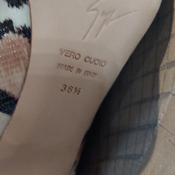 Giuseppe Zanotti Design Animal Print Peep Toe Heels Sz 38.5 - Picture 8 of 10